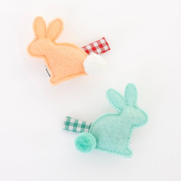 Felt bunnies hair clips in orange and green. cute for any small child and perfect for easter. sold at ALittleConfetti, by Meri Meri